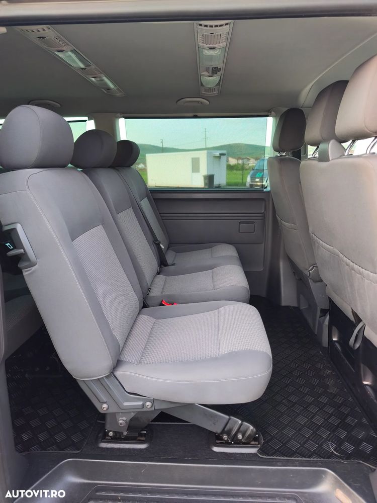 Volkswagen Caravelle - 18