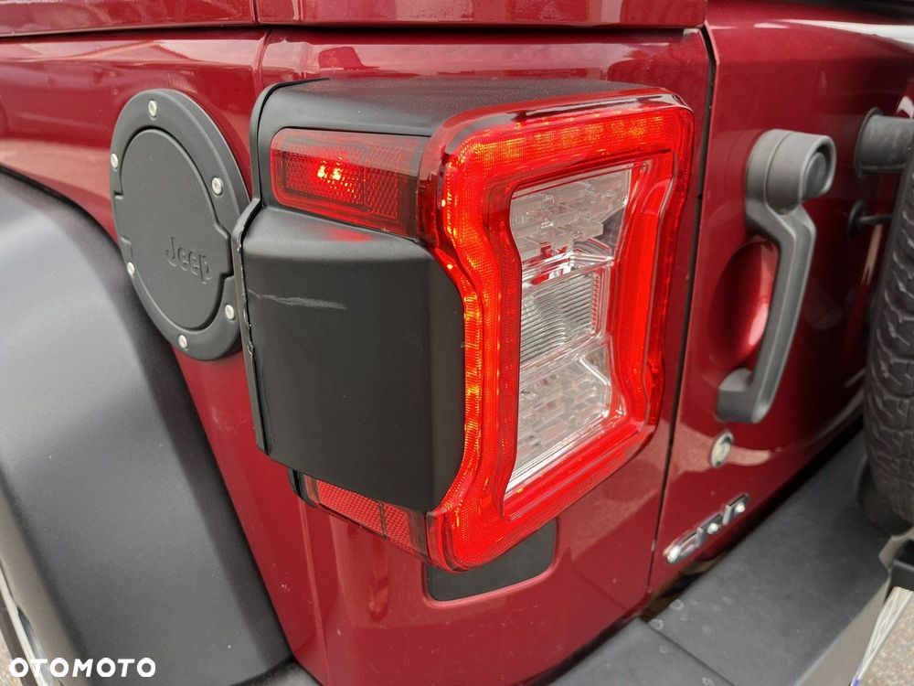 Jeep Wrangler - 11