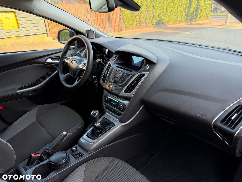 Ford Focus 1.6 TDCi DPF Champions Edition - 31