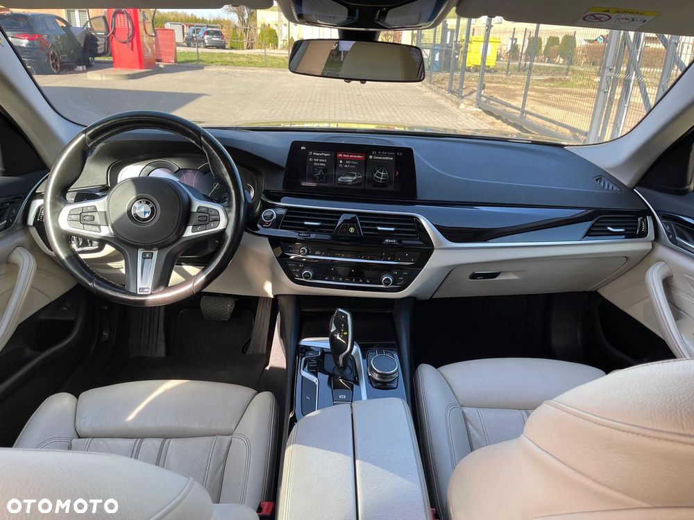 BMW Seria 5 520d Sport Line - 4