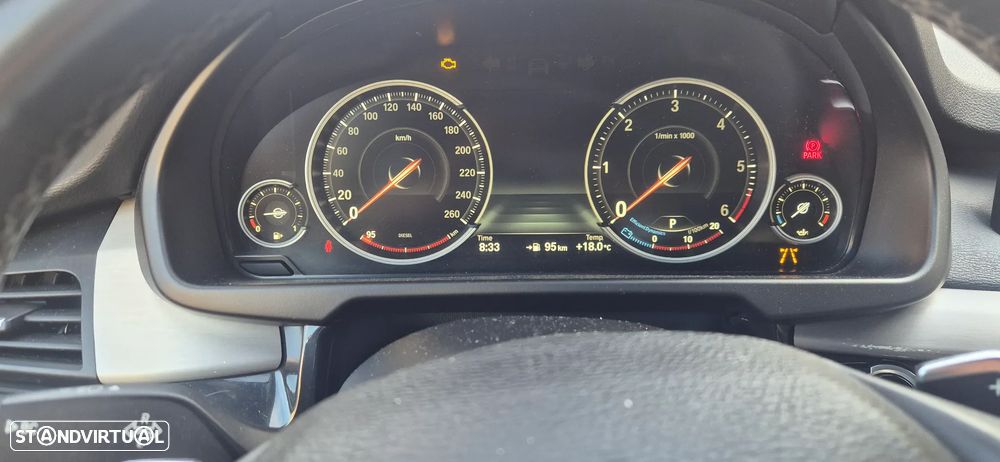 BMW X5 25 d sDrive Comfort 7L - 9
