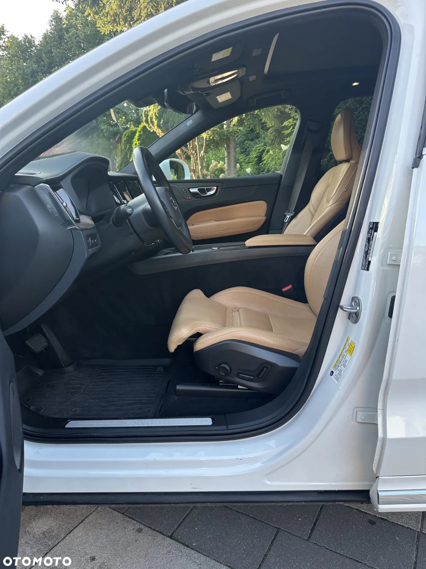 Volvo XC 60 T8 AWD Recharge Geartronic RDesign - 22