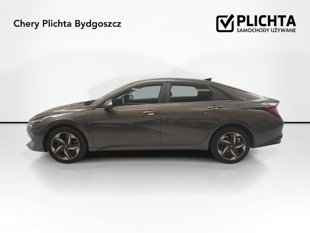 Hyundai Elantra - 9