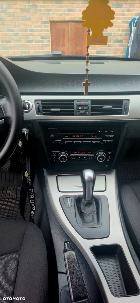 BMW Seria 3 320d DPF - 8