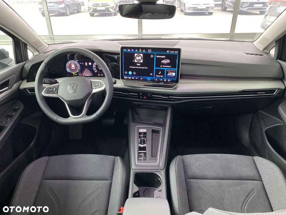 Volkswagen Golf - 22