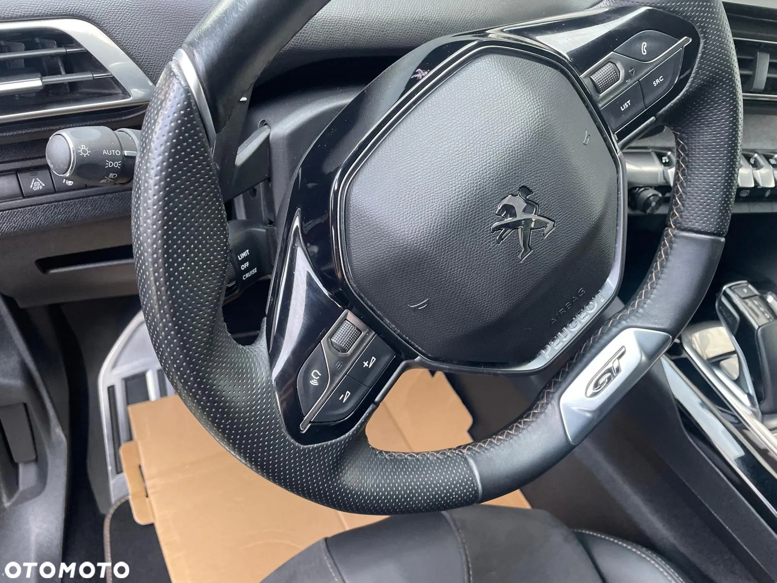 Peugeot 3008 PureTech 180 Stop & Start GPF EAT8 GT - 8