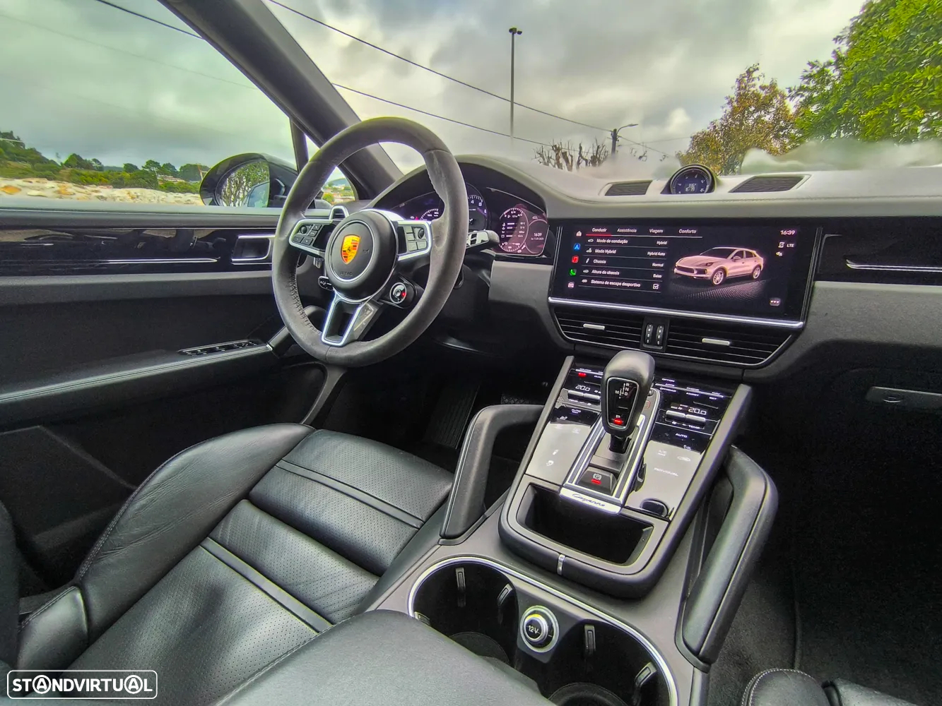 Porsche Cayenne Coupé E-Hybrid Platinum Edition - 35