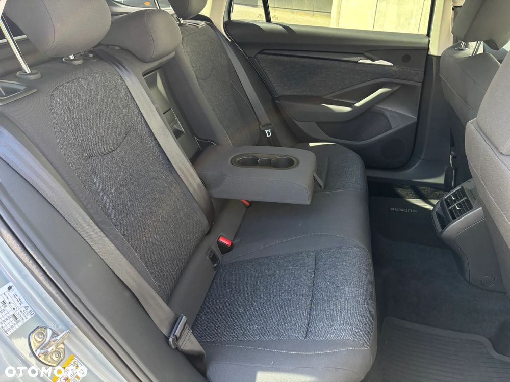 Skoda Superb 1.5 TSI mHEV Essence DSG - 14