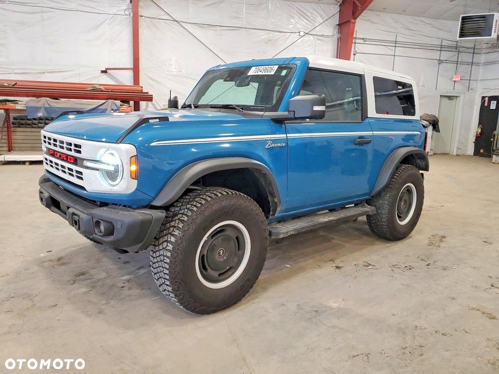 Ford Bronco - 2
