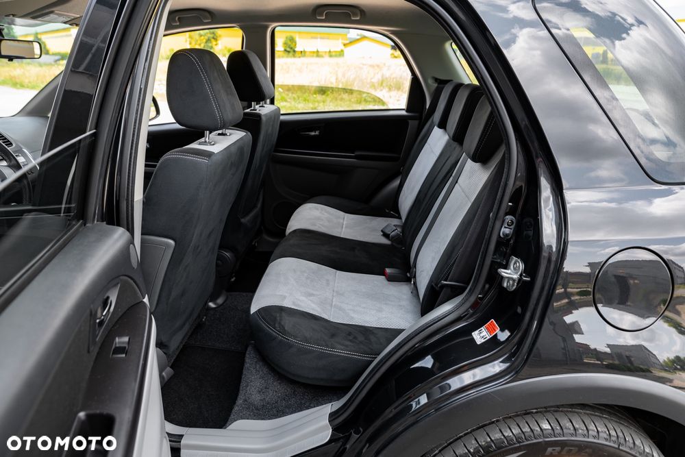 Suzuki SX4 1.6 Comfort 4WD - 19