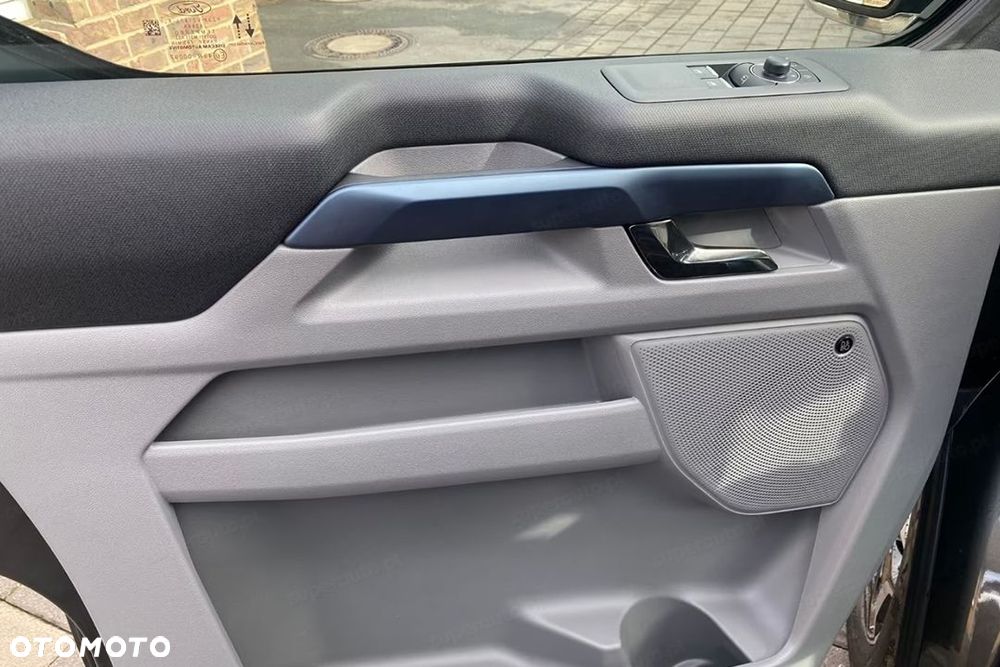 Ford Tourneo Custom - 18