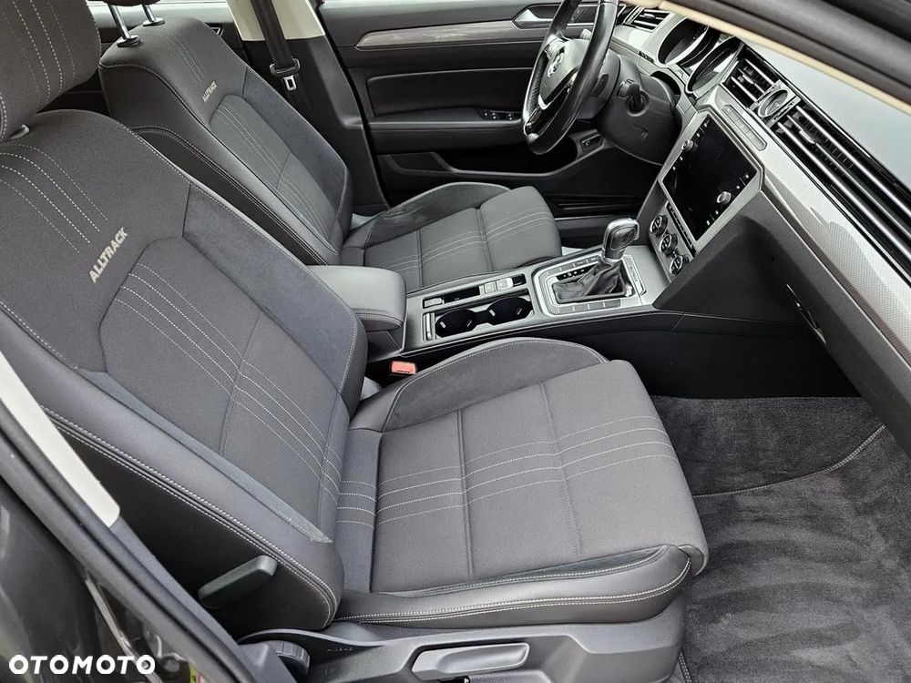 Volkswagen Passat Alltrack 2.0 TDI SCR 4Motion DSG (BMT) - 24
