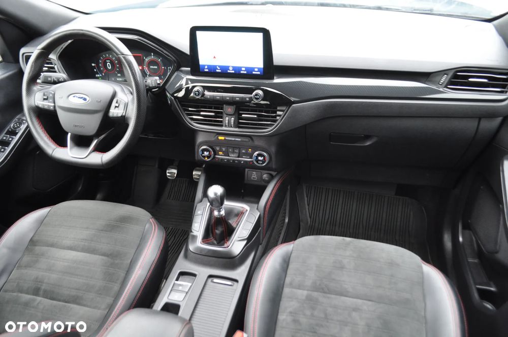Ford Kuga 2.0 EcoBlue Hybrid ST-LINE X - 19