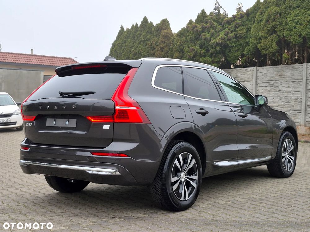 Volvo XC 60 T6 Plug-In Hybrid AWD Inscription - 9