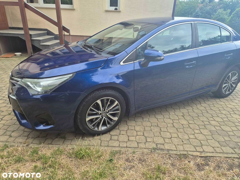 Toyota Avensis 2.0 D-4D Premium - 4