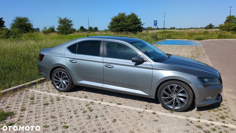 Skoda Superb 2.0 TDI L&K DSG - 2