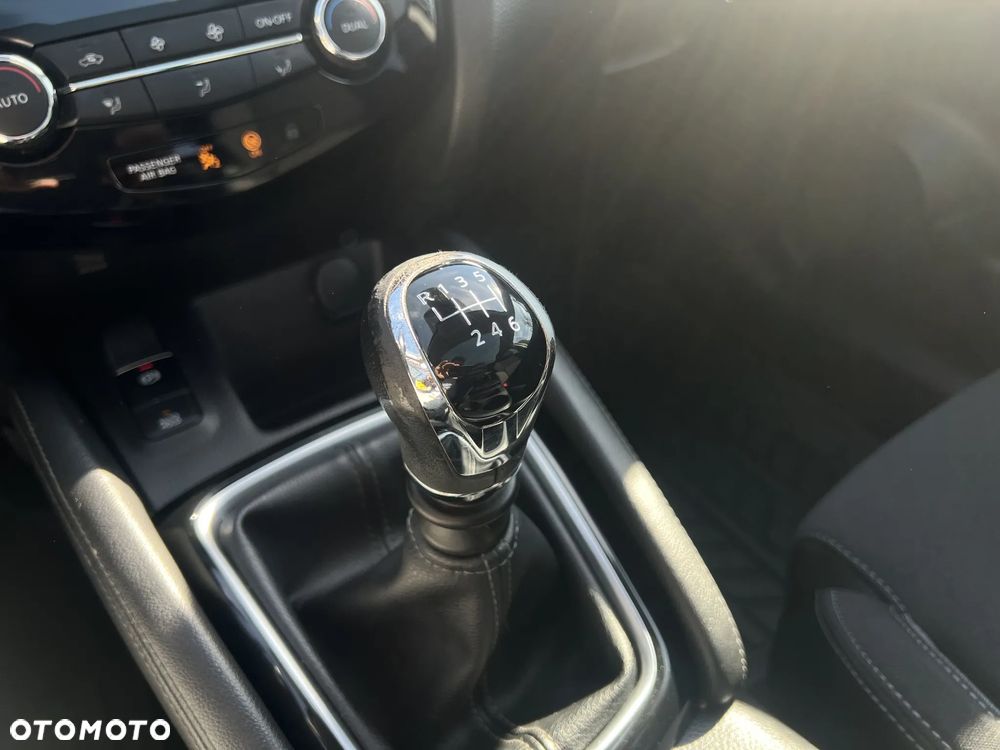 Nissan Qashqai 1.5 dCi Tekna - 15