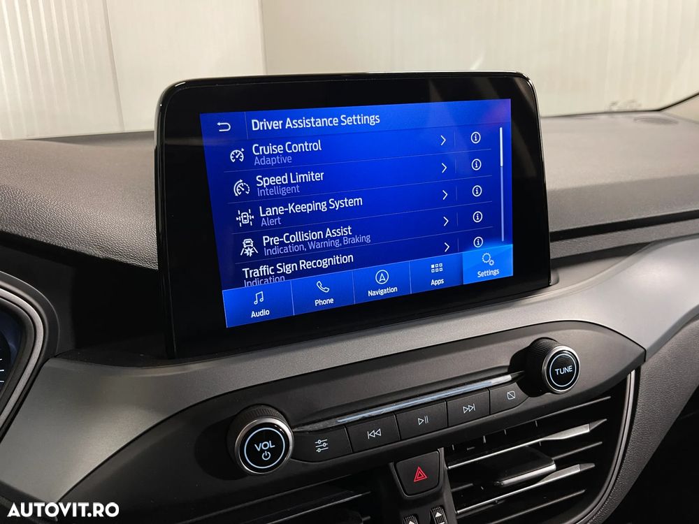 Ford Focus 1.5 EcoBlue Start-Stopp-System Aut. TITANIUM - 18