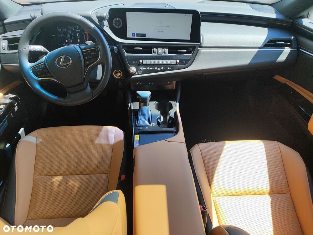 Lexus ES 300h Business Edition - 3