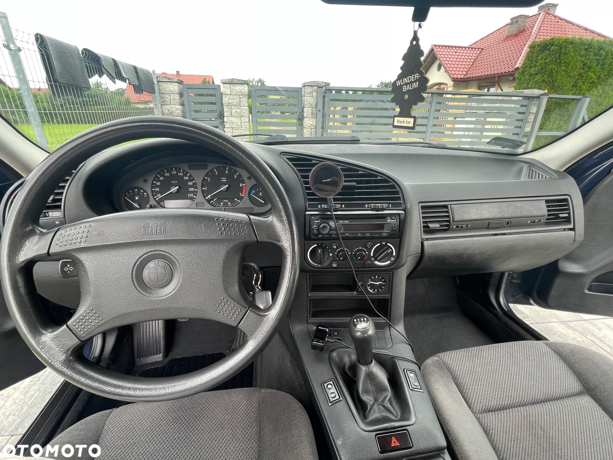 BMW Seria 3 318i - 13