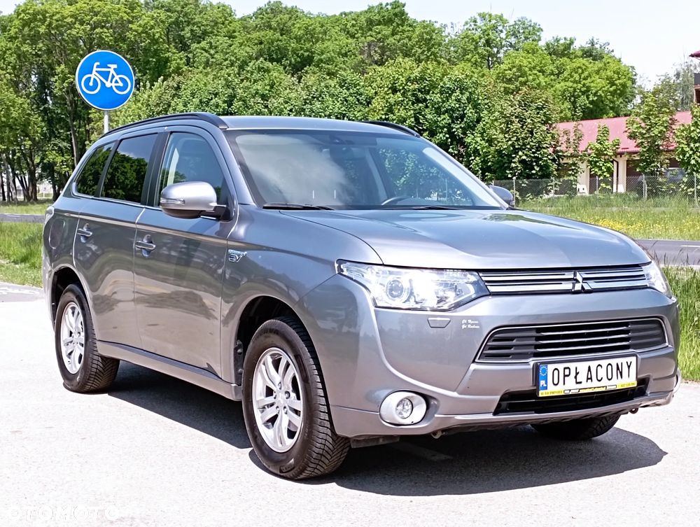 Mitsubishi Outlander 2.0 4WD Top - 12