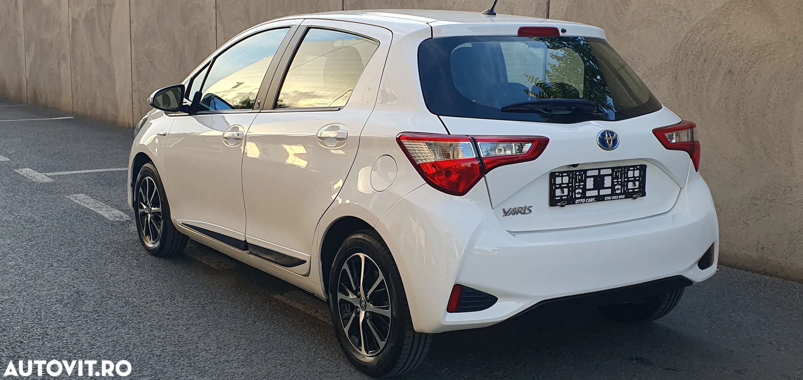 Toyota Yaris Hybrid 1.5 VVT-i Y20 Team Deutschland - 17