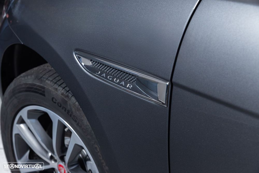 Jaguar F-Pace 3.0 TDV6 Prestige AWD Aut. - 11