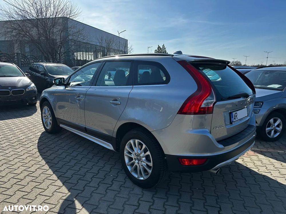 Volvo XC 60 D5 AWD Aut. Kinetic - 3