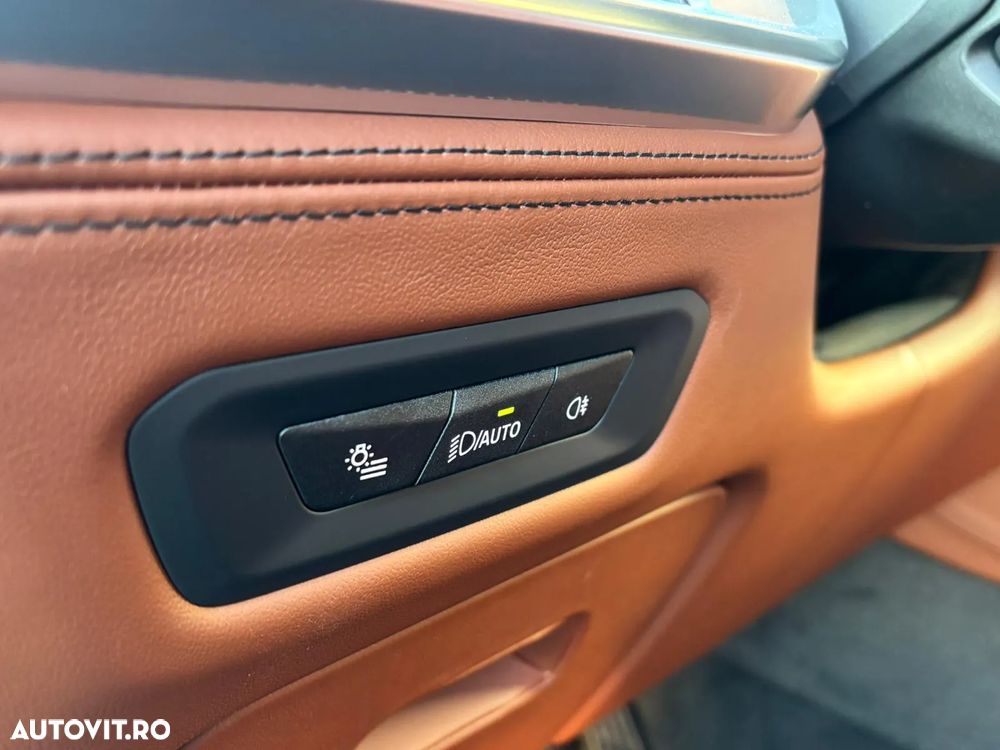 BMW X5 xDrive50e - 16