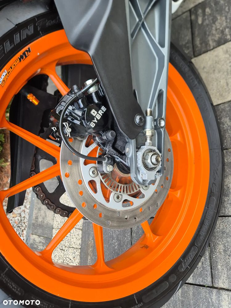 KTM RC 125 - 12