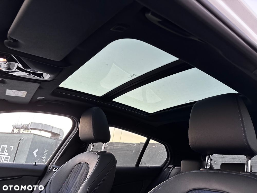 BMW Seria 1 120d Sport-Aut M Sport - 36