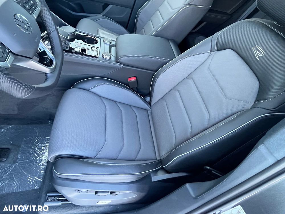 Volkswagen Touareg V6 TDI 4MOTION R-Line - 17