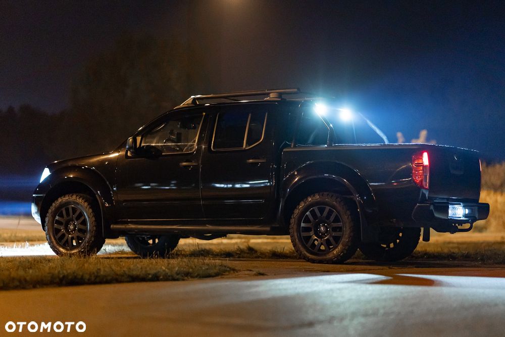 Nissan Navara 2.5 TDi Sport / LE - 3