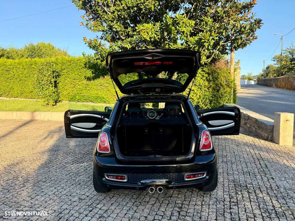 MINI 3 Portas Cooper SD Auto - 27