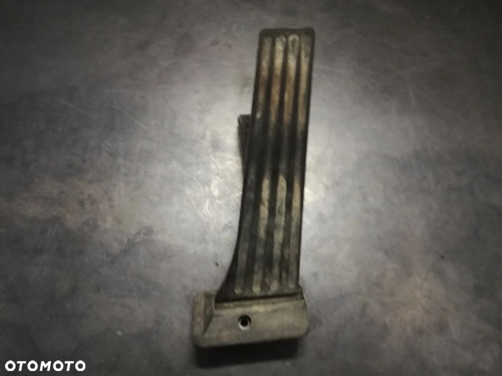 Pedał potencjometr gazu OE BMW F10 F11 6858574-02 - 1