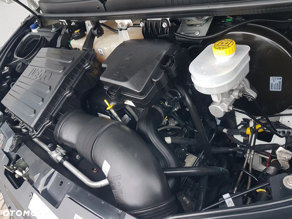 Iveco DAILY KONTENER NISKOPODŁOGOWY 4,43x2,23x2,42 SKLEP BAR FOODTRUCK KAMPER KLIMA - 13