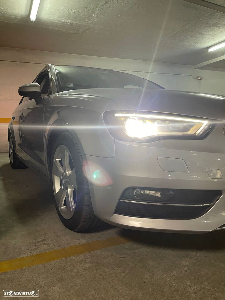 Audi A3 Sportback 1.6 TDI Advance Ultra - 3