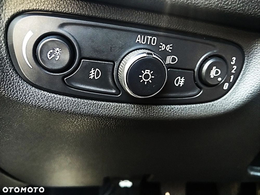 Opel Insignia 1.6 CDTI EcoFLEX S&S - 30