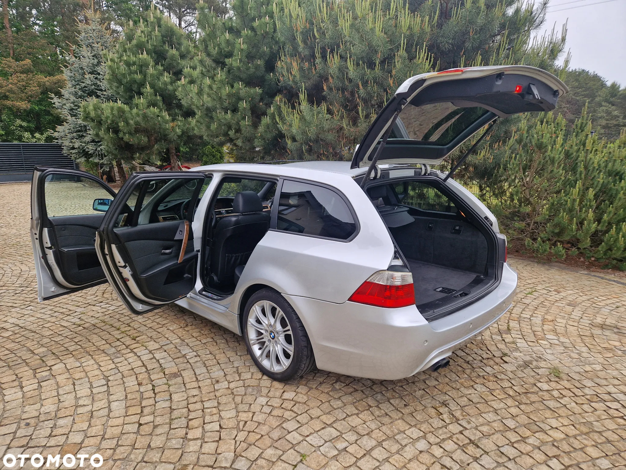 BMW Seria 5 530xd Touring - 12