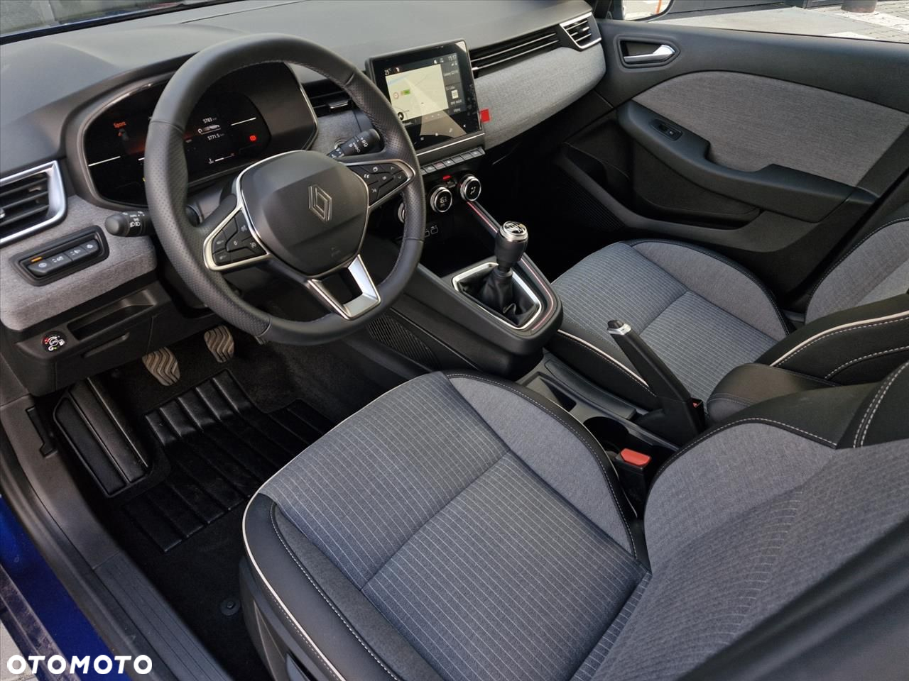 Renault Clio - 7