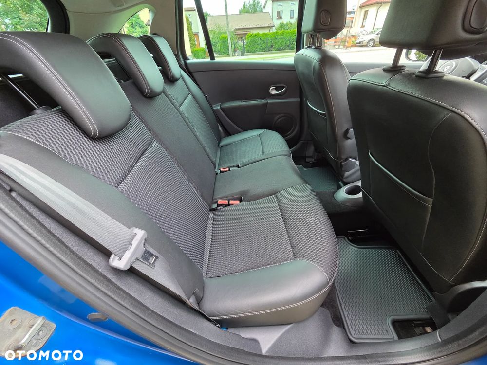 Renault Clio - 8