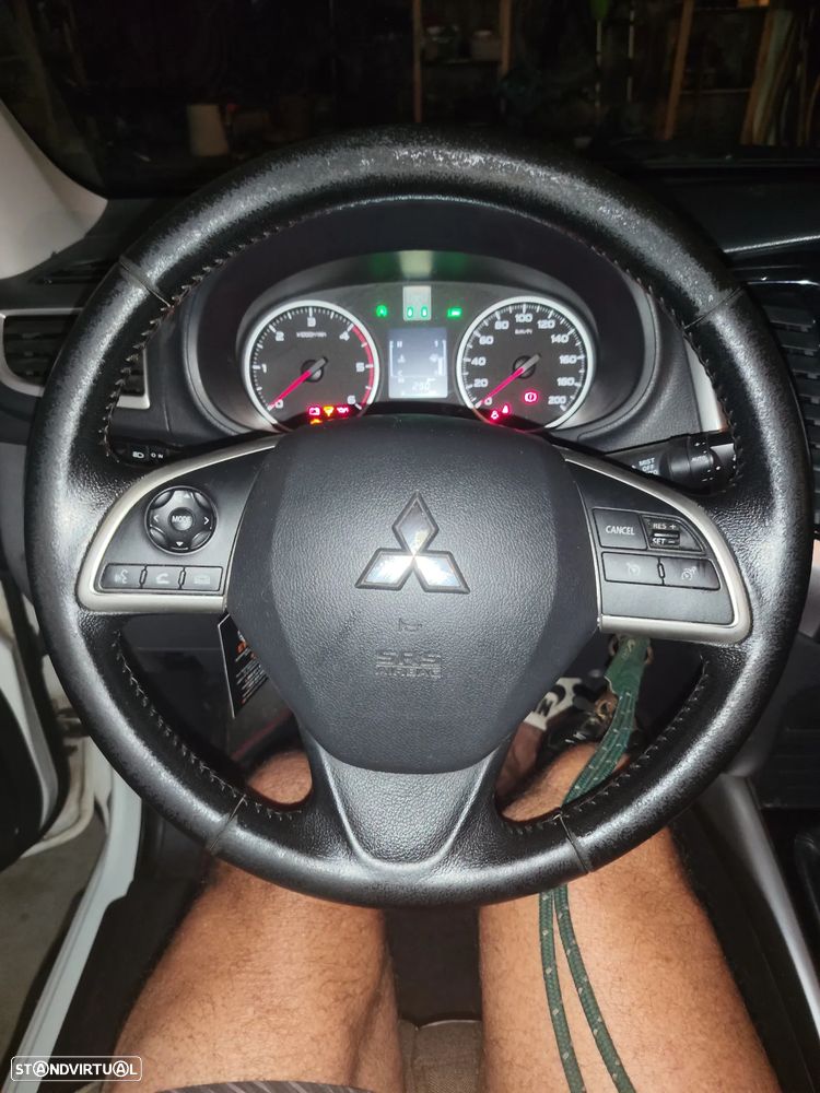 Mitsubishi L200 - 36
