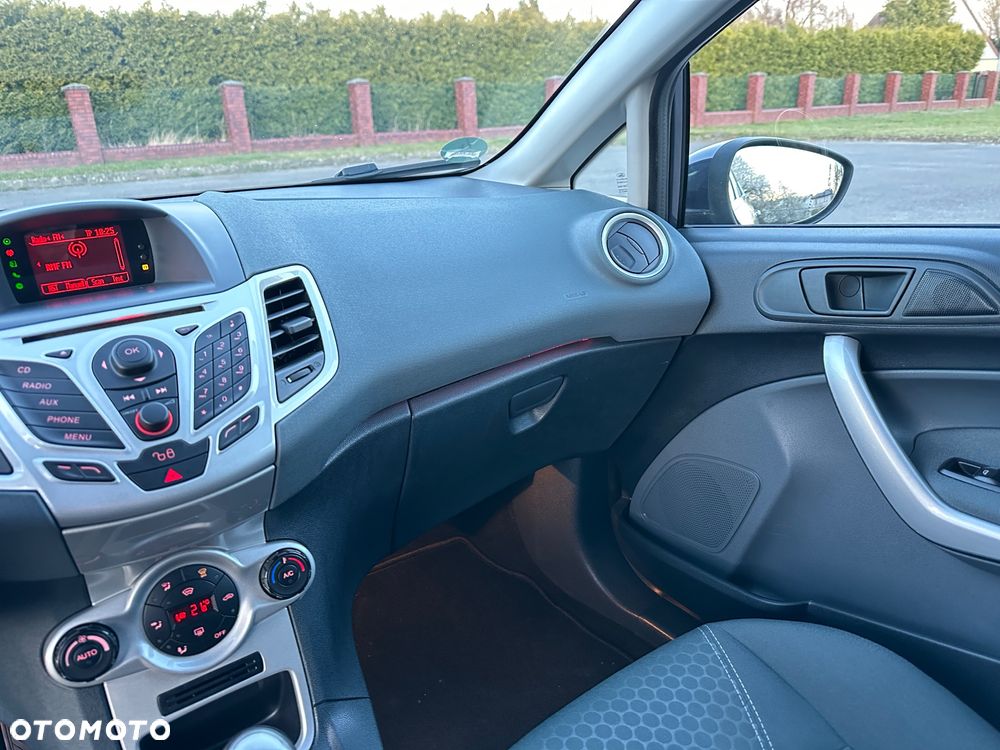 Ford Fiesta 1.25 Viva - 31