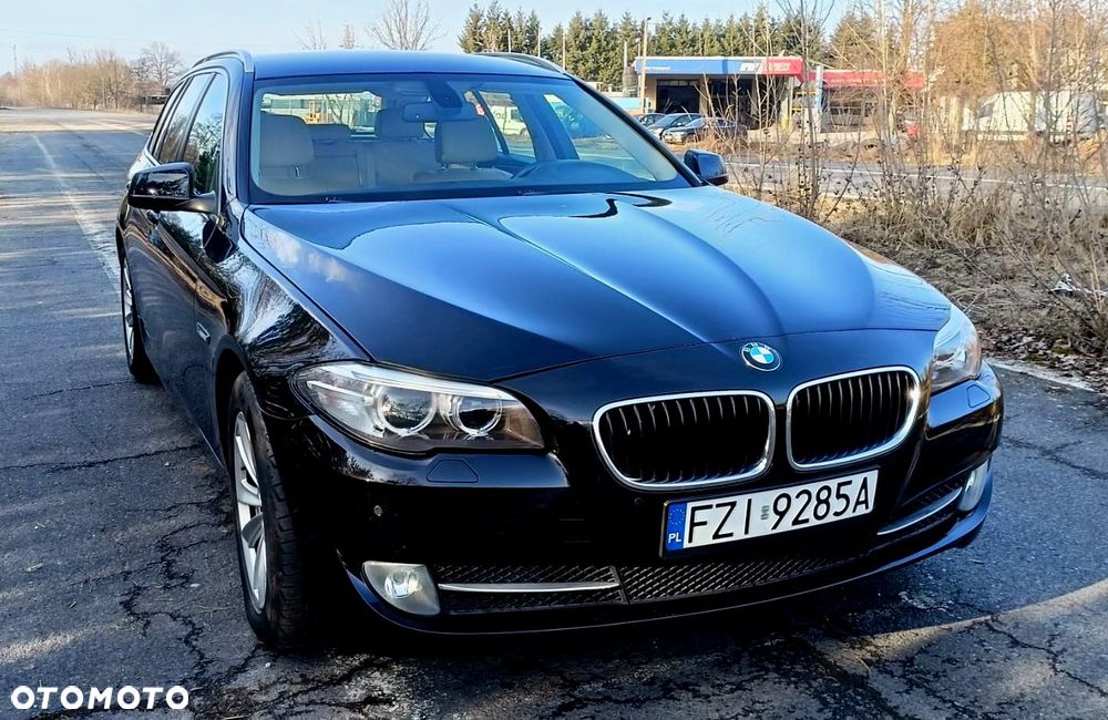 BMW Seria 5 520i Sport-Aut - 7