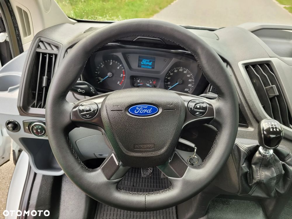 Ford Transit - 33