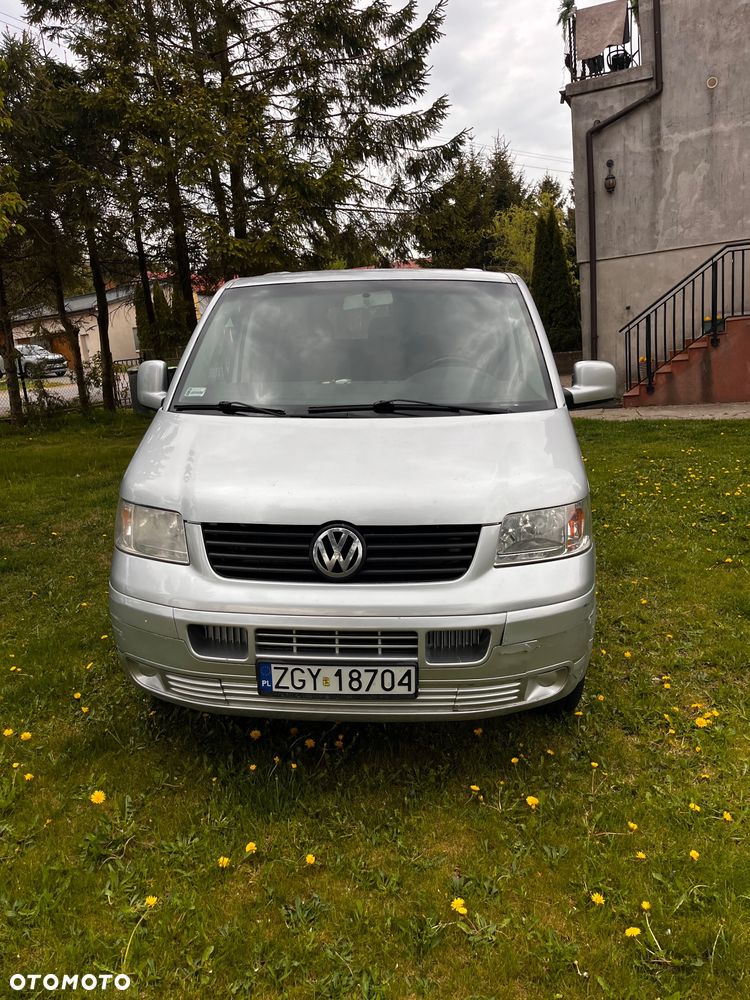 Volkswagen Transporter - 1