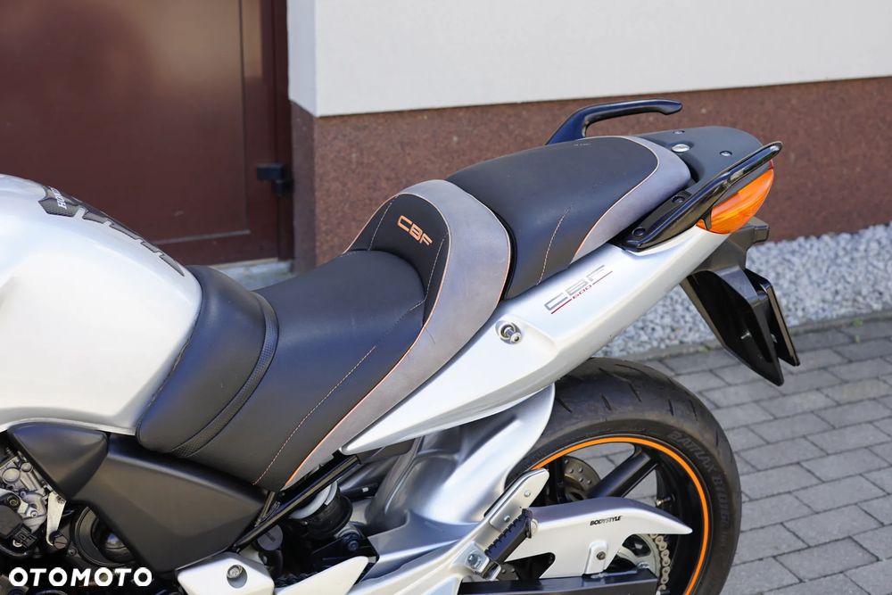 Honda CBF - 24