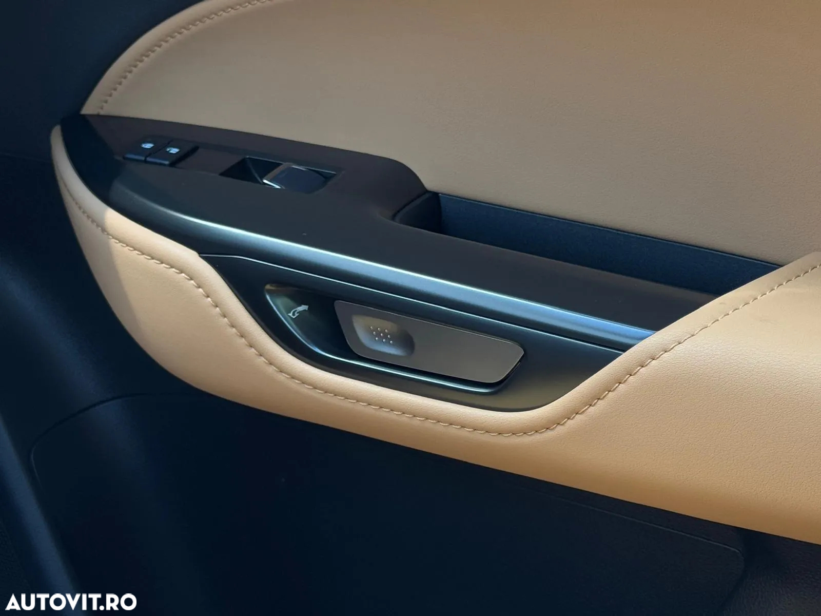 Lexus Seria NX 450h+ 2.5 TNGA HV 25H PHEV CVT Executive - 27