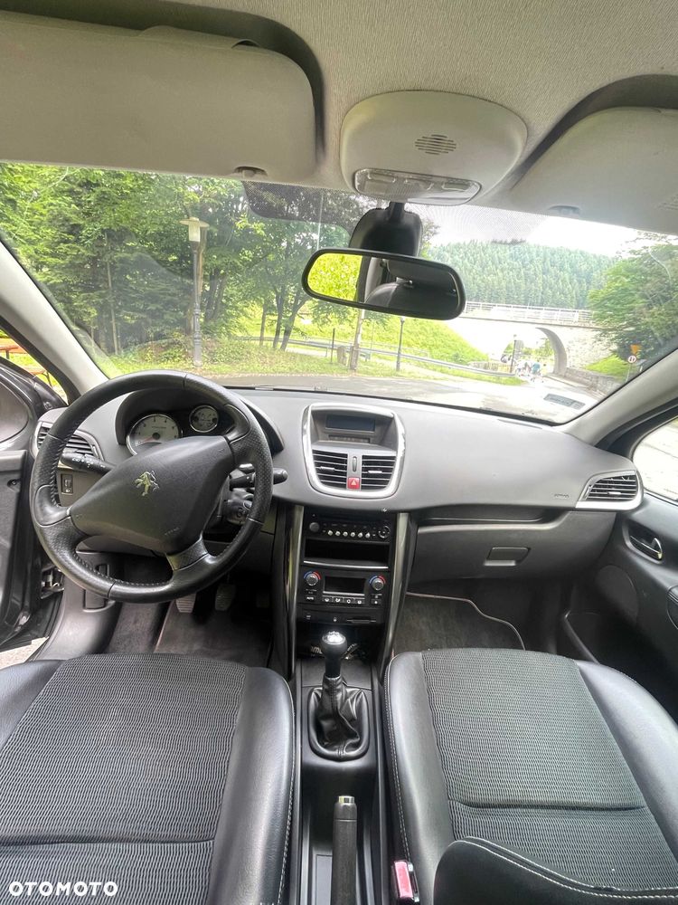 Peugeot 207 - 6