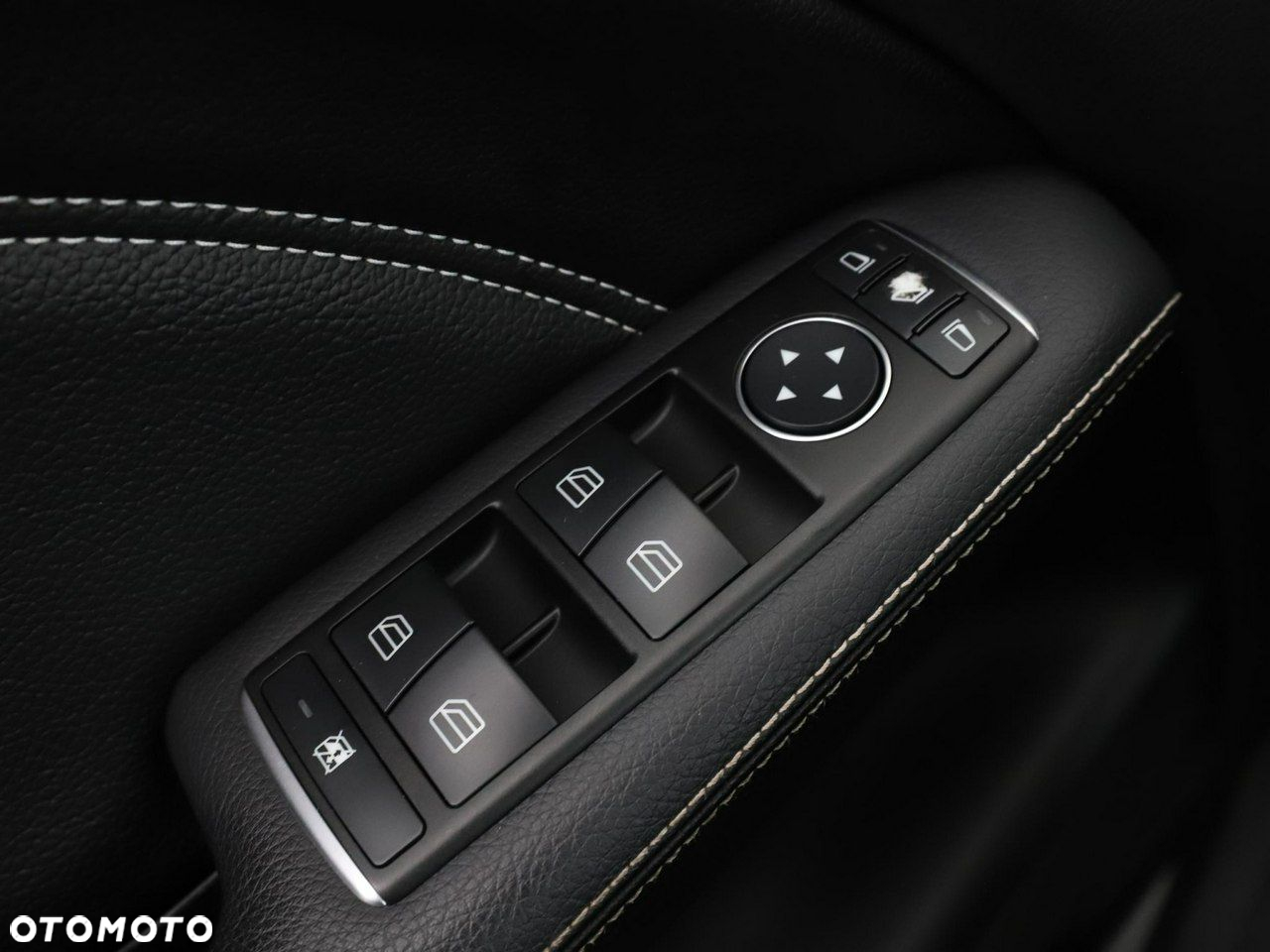 Mercedes-Benz Klasa B 180 (CDI) d 7G-DCT Urban - 32